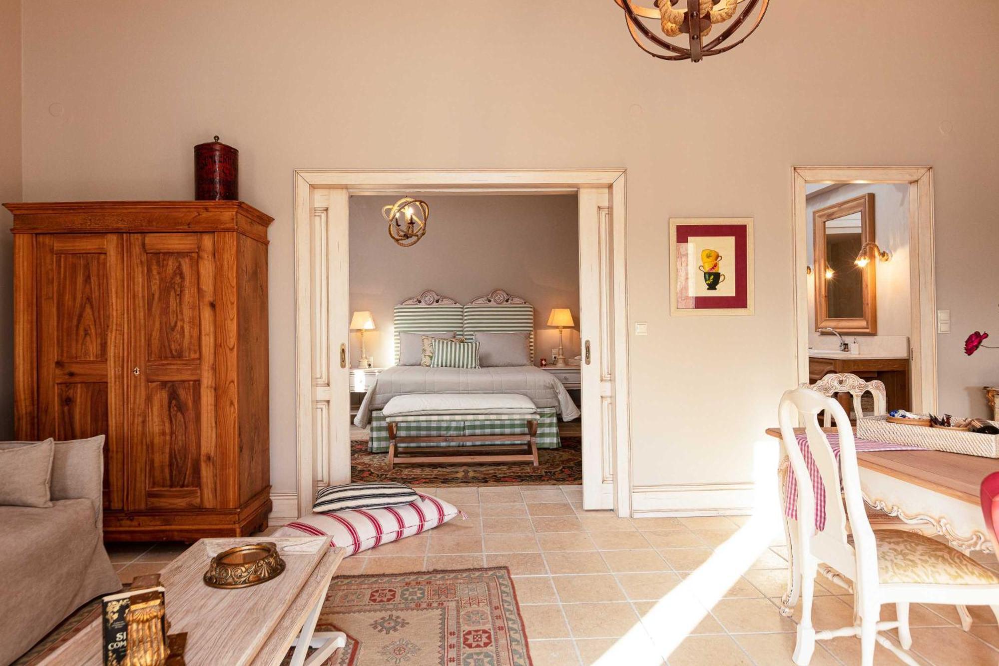 Villa Mantilari Wine Estate 7 Apartments 2 Private Pools 1 Heated Tennis Court Fitness Center Archanes Room photo